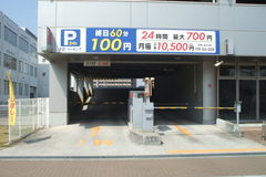 月極駐車場入り口