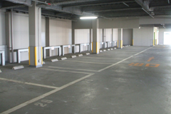 月極駐車場場内