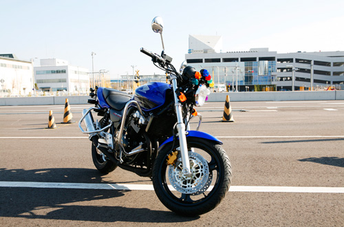 普通自動車