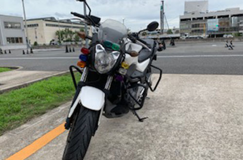 普通自動車